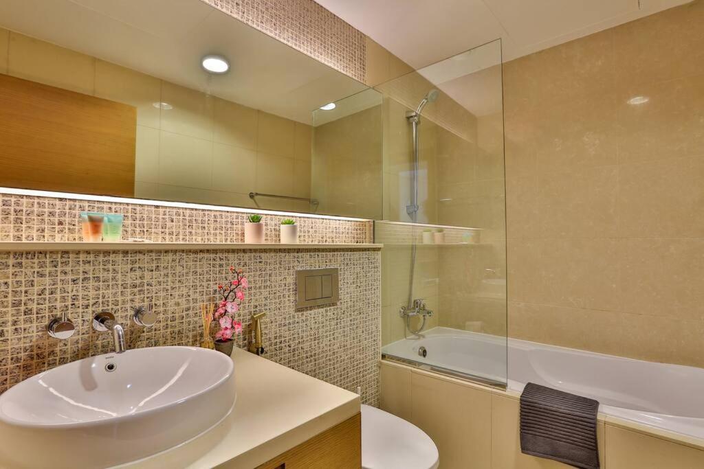Apartamento Lux 1Br 2 Min To Burj Khalifa Dubái Exterior foto