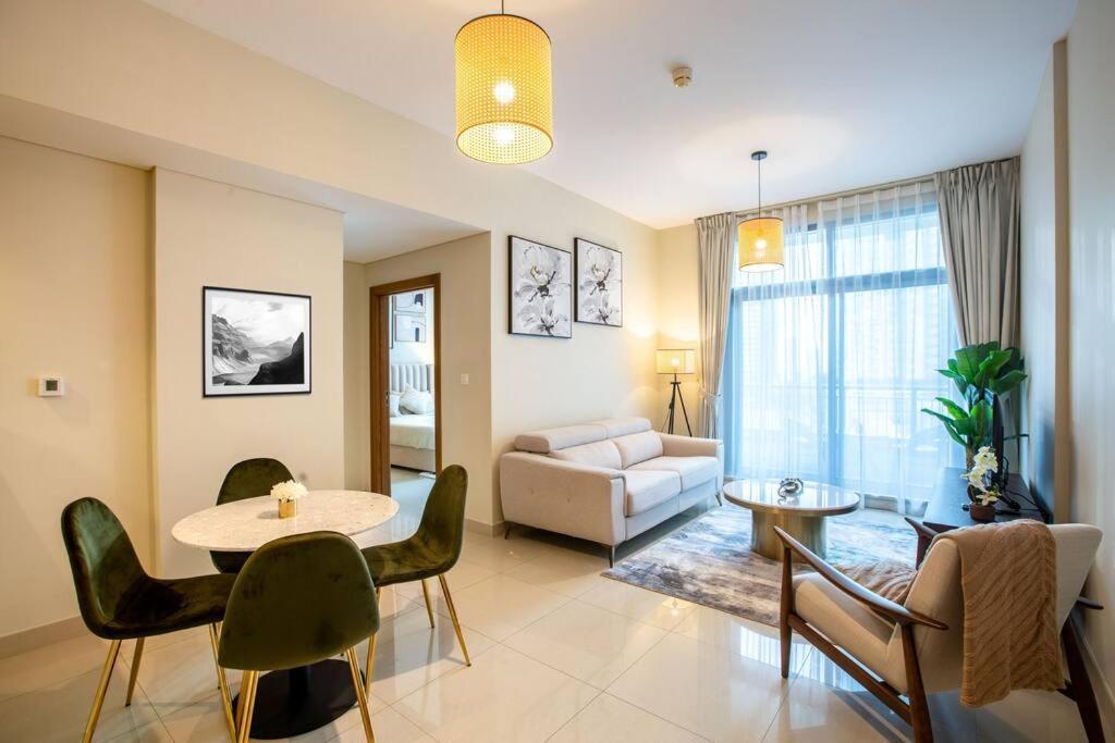 Apartamento Lux 1Br 2 Min To Burj Khalifa Dubái Exterior foto